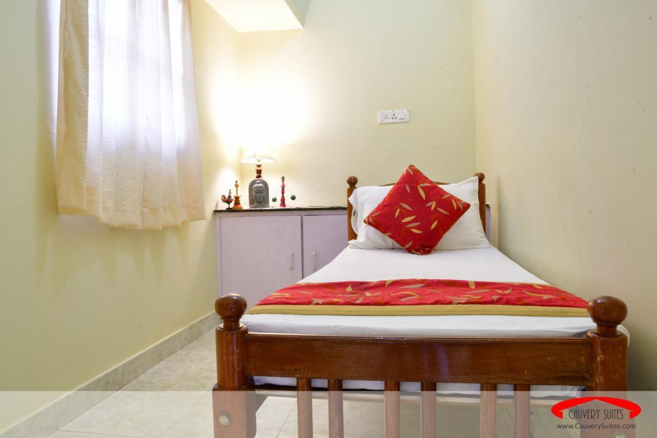 Cauvery Suites Madikeri Kültér fotó