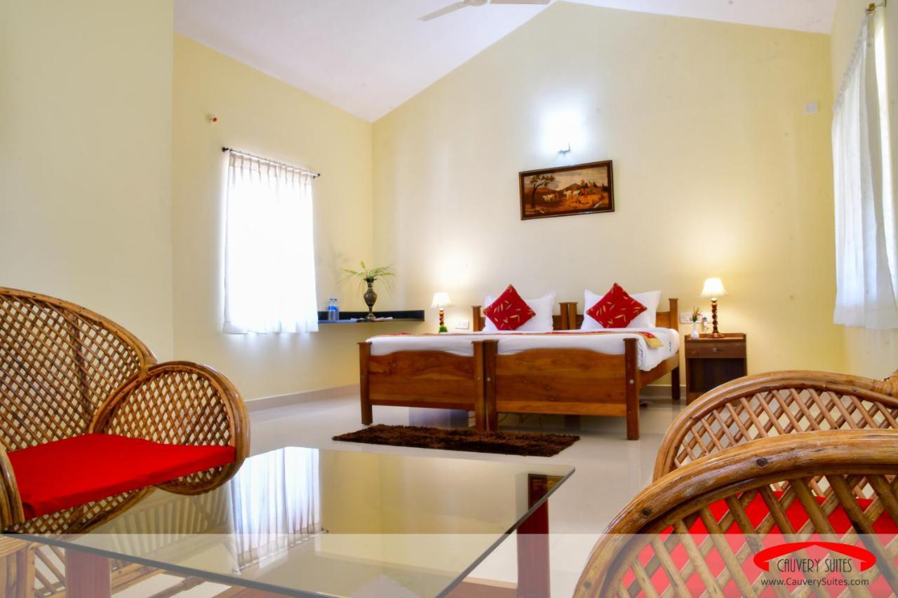 Cauvery Suites Madikeri Kültér fotó